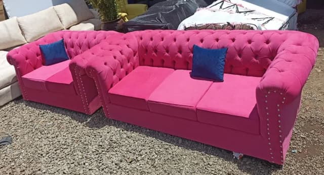 5 seater pink chester seat